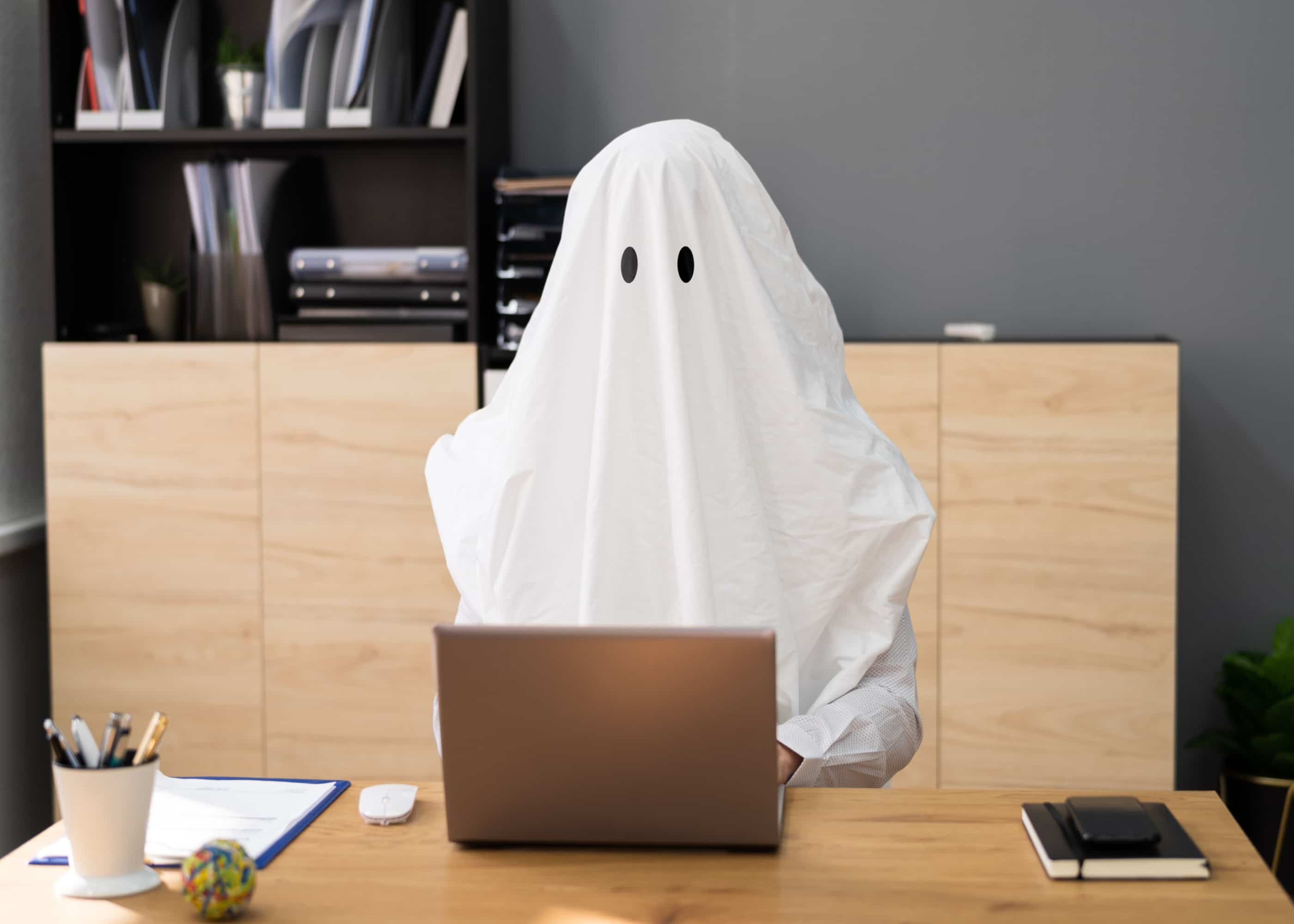 what is a ghostwriter