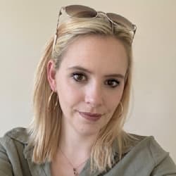 michaela_de_ugc