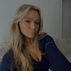 holly_james3