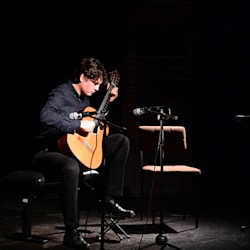 andrej_g_guitar
