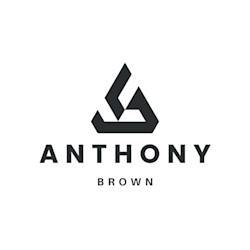 tony_whitee