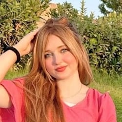 laura_tayler