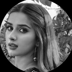 vaneeza3