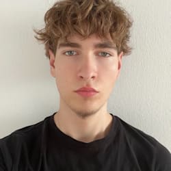 luca_knaak
