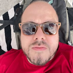 andre_gortari