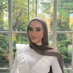 rayanneassaff