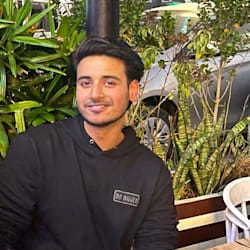 huzaifa_khan555
