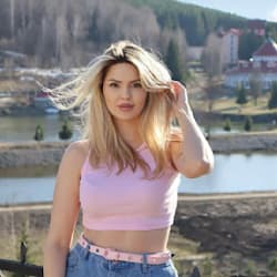 angelina_elliot