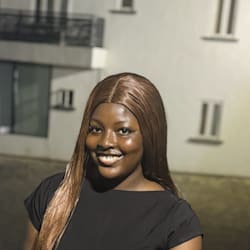oyindamolava_