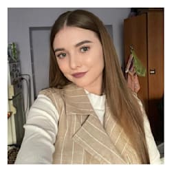elise_bakerr