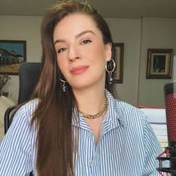 leah_lange