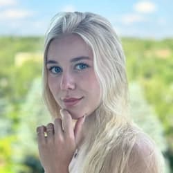 ella_clements