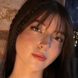 caitlnnelly
