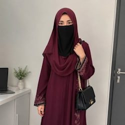 ayeshatahir1202