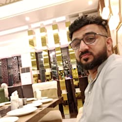zeeshanbuttbutt