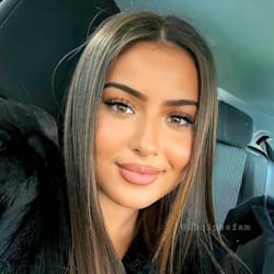 lauranichoe