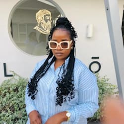 naomi_mugu