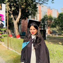 romaisaakhan