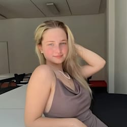 laura_cobb
