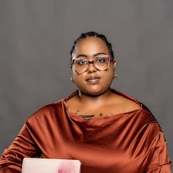 niela_lewis
