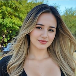 lydia_hurley
