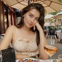 angela_mayert