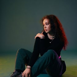 mira_dance