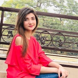 ayesha_akram058
