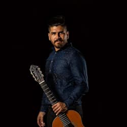 arturo_guitar