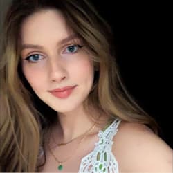 abigail_hollon