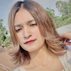 nujhat2528