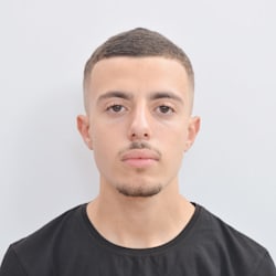 yanis_khelifi
