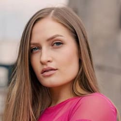 lizzy_brown001