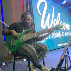leslie4bass