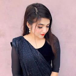 ayesha_khan450