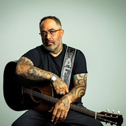 aaron_lewis2