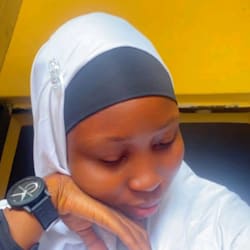 enny_ayomide