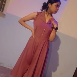 anushka_78900