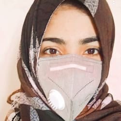 amna_kha