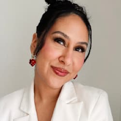 joann_vanie