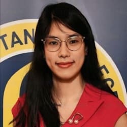 krystal_hoang