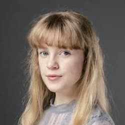 layla_alleen