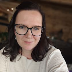 angela_muller