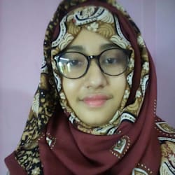 sakira_leads