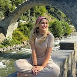 rhiann_stracke