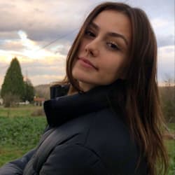 alina_bate