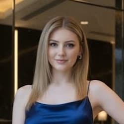 olivia_holmes0