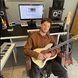 valentinobass