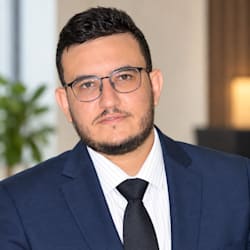 Yassine Y - The fool didnt know it was impossible so he did it ...