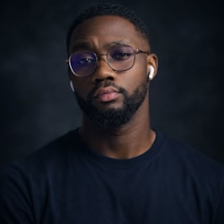 oluwa_demola